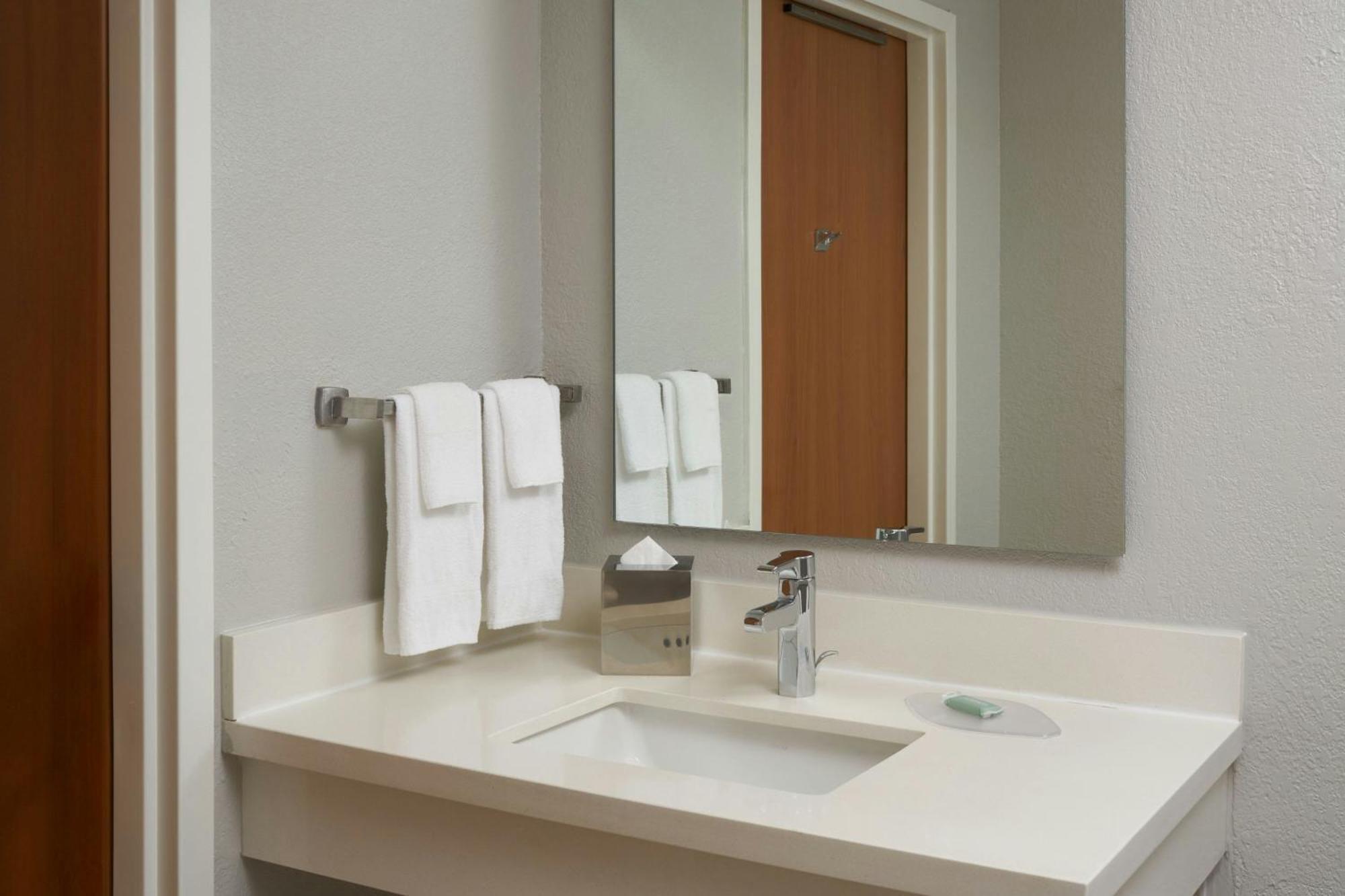 Courtyard By Marriott Fort Lauderdale Weston Exterior photo