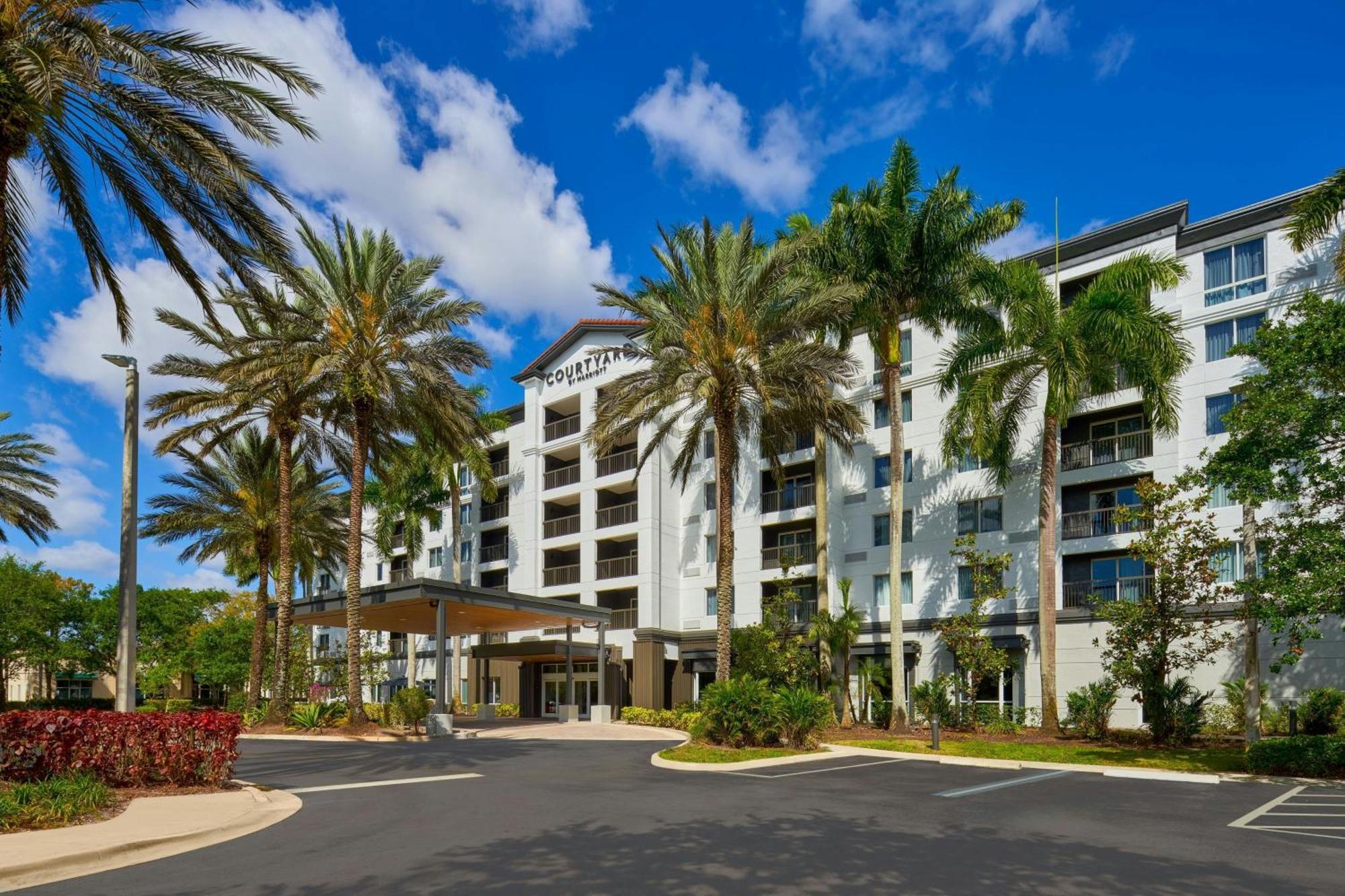 Courtyard By Marriott Fort Lauderdale Weston Exterior photo