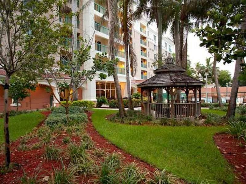 Courtyard By Marriott Fort Lauderdale Weston Exterior photo